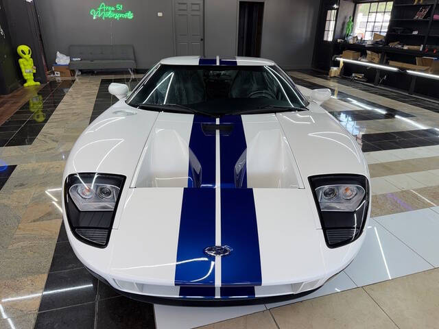 2005 Ford GT
