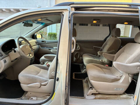 2006 Toyota Sienna LE 7 Passenger
