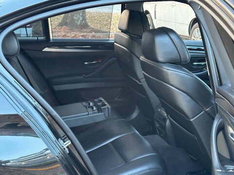 2011 BMW 5 Series 550i xDrive