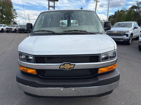 2025 Chevrolet Express 2500