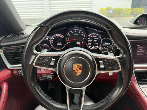 2018 Porsche Panamera