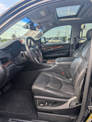 2019 Cadillac Escalade Luxury