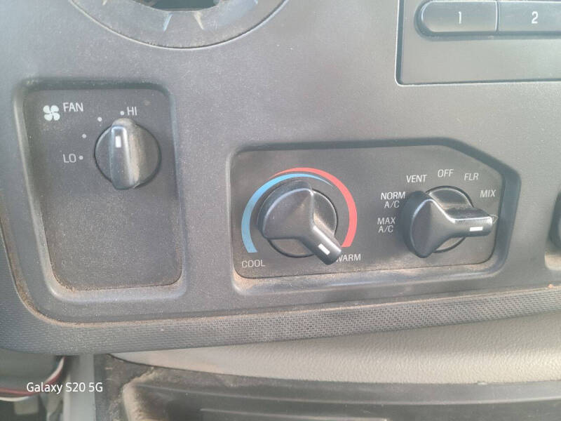 2013 Ford E-Series E-350 SD