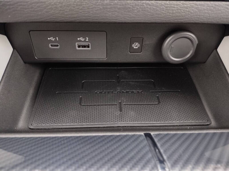 2025 Mitsubishi Outlander PHEV SEL