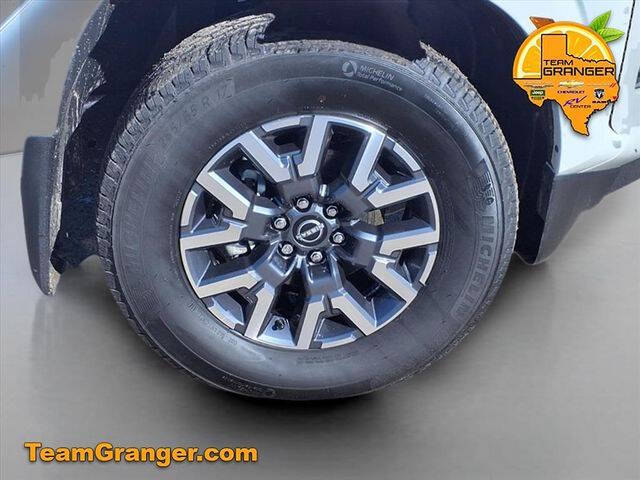 2024 Nissan Frontier SL