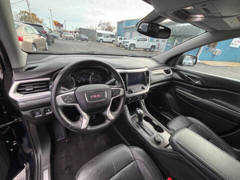 2017 GMC Acadia SLT-1