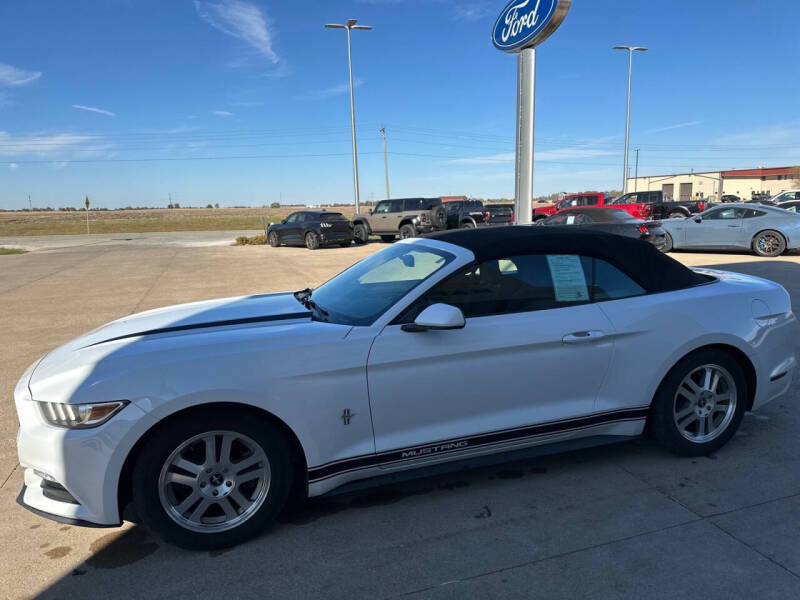 2016 Ford Mustang V6