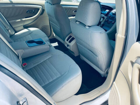 2018 Ford Taurus SE