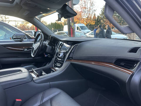 2020 Cadillac Escalade ESV Luxury