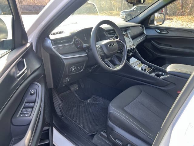 2024 Jeep Grand Cherokee Laredo