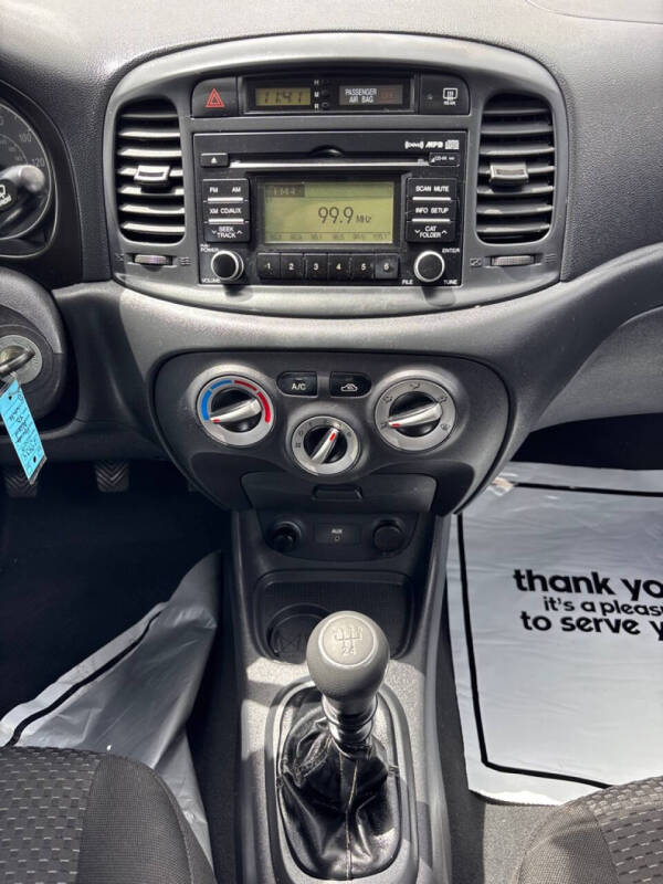 2009 Hyundai Accent GS