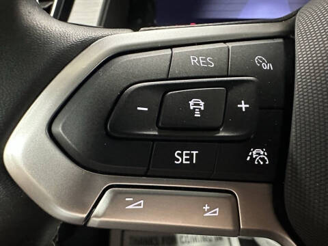 2025 Volkswagen Atlas Cross Sport SE 4Motion