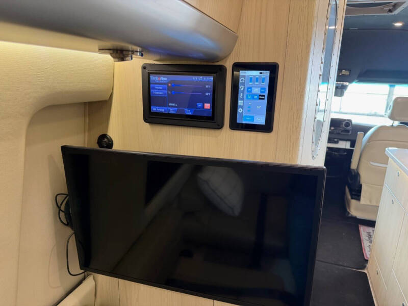 2023 Airstream Interstate