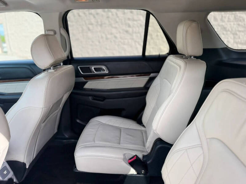 2016 Ford Explorer Platinum