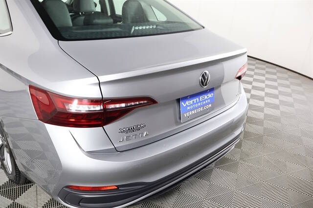 2024 Volkswagen Jetta SE