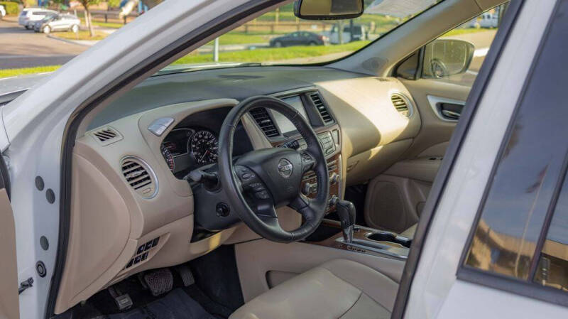 2020 Nissan Pathfinder Platinum