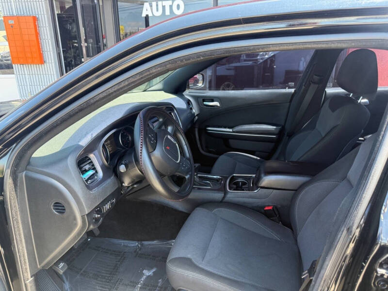 2016 Dodge Charger SE