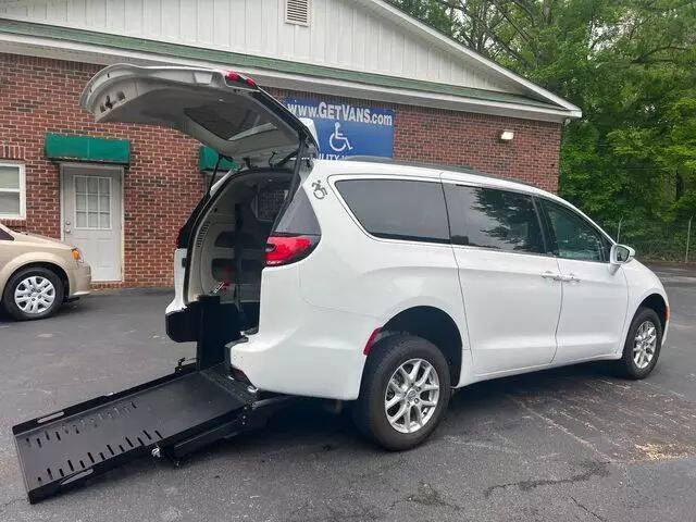 2022 Chrysler Pacifica Touring L