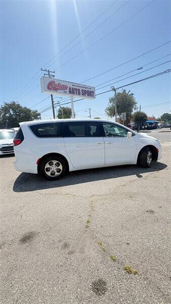 2019 Chrysler Pacifica Hybrid Touring Plus