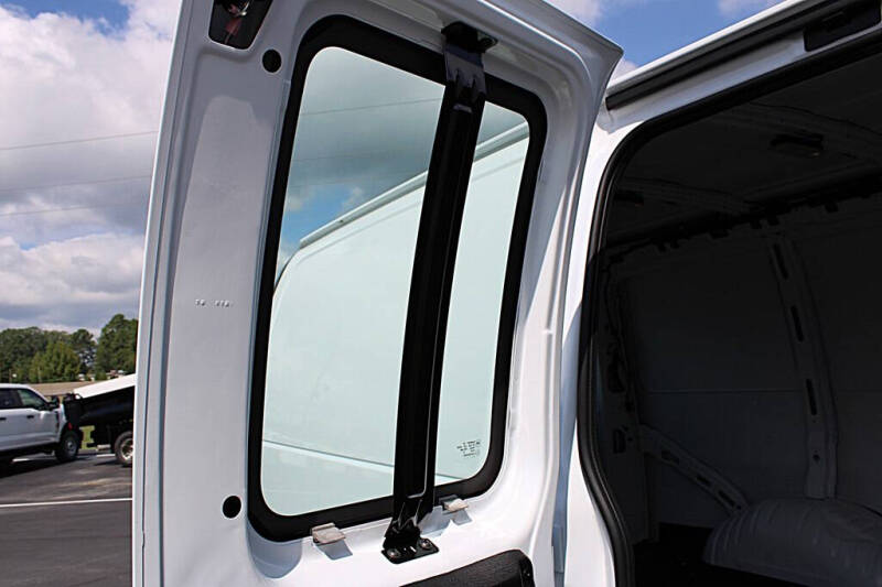 2024 Chevrolet Express 2500