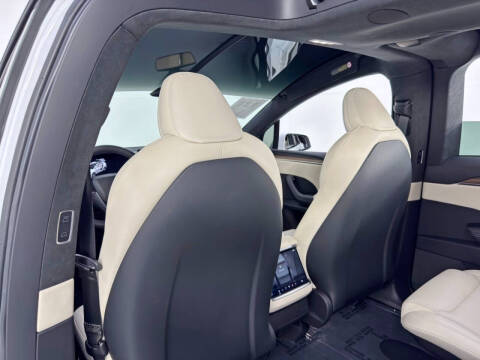 2023 Tesla Model X Standard Range