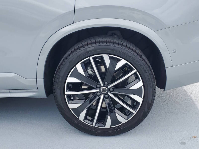 2026 Volvo XC90 B6 Ultra Dark 7P