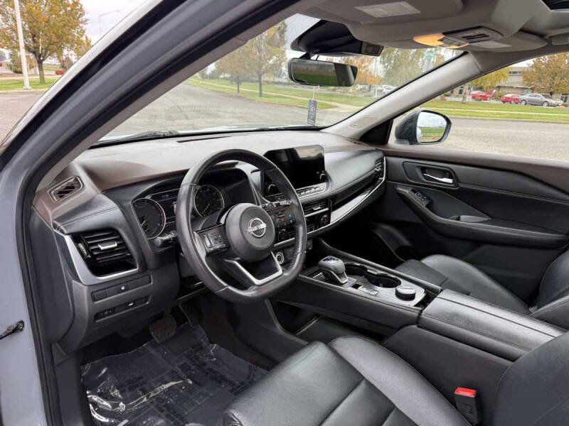 2022 Nissan Rogue SL