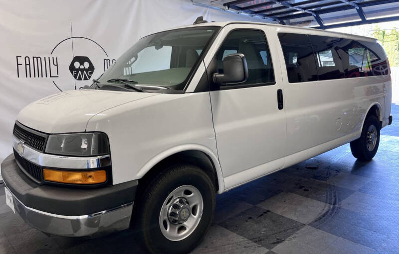 2016 Chevrolet Express Passenger LS