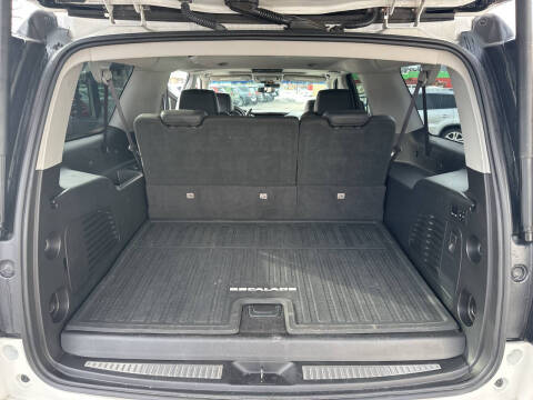 2017 Cadillac Escalade ESV Premium Luxury