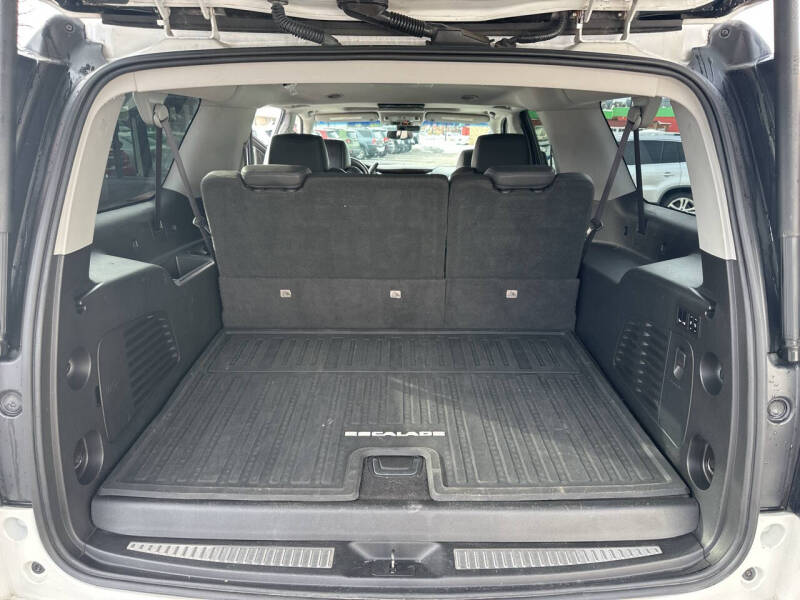 2017 Cadillac Escalade ESV Premium Luxury