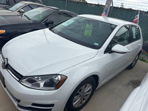 2016 Volkswagen Golf TSI S