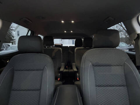 2017 GMC Acadia SLE-2