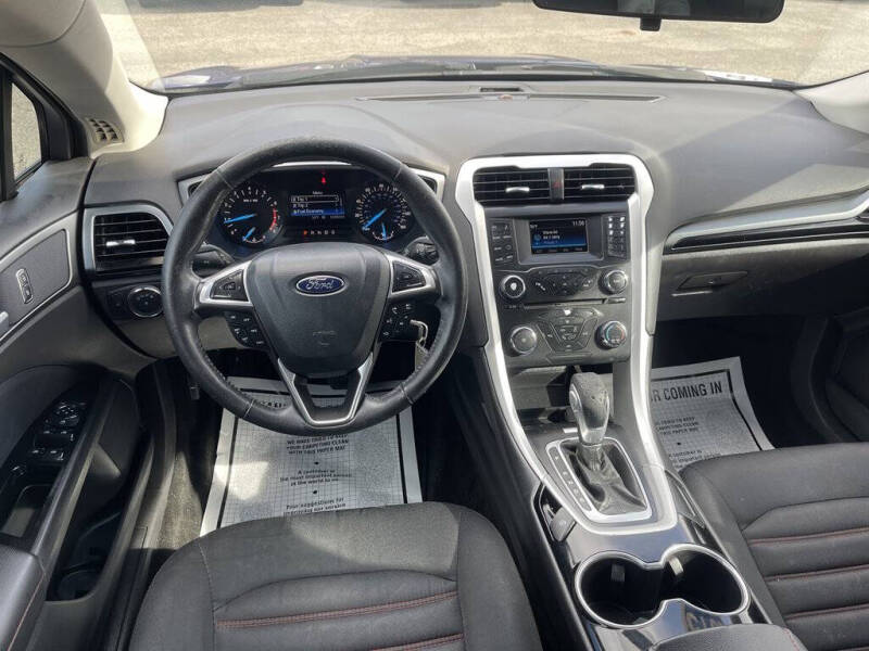 2015 Ford Fusion SE