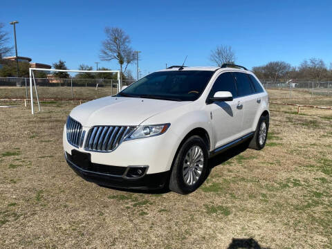 2014 Lincoln MKX for sale at LA PULGA DE AUTOS in Dallas TX