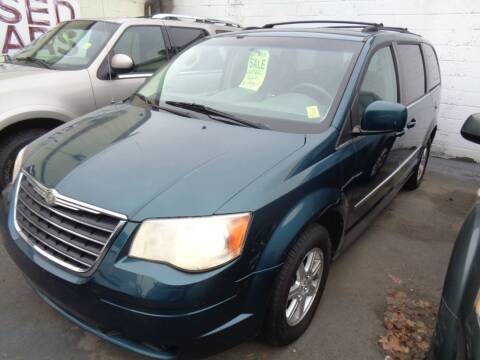 2009 Chrysler Town and Country for sale at Aspen Auto Sales in Wayne MI