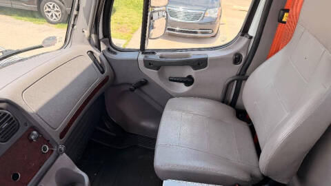 2016 Freightliner S2 Chassis
