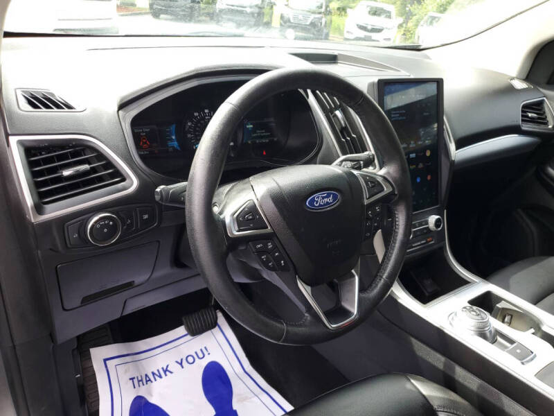 2022 Ford Edge