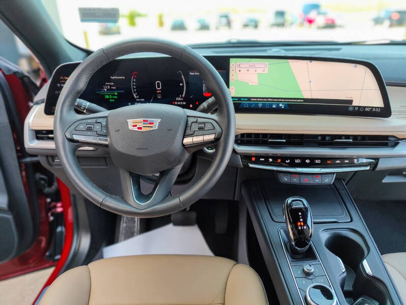 2024 Cadillac XT4 Premium Luxury