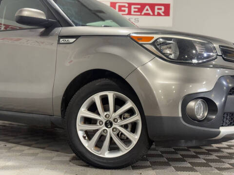 2017 Kia Soul +