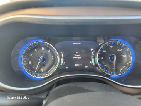 2017 Chrysler Pacifica Touring-L Plus