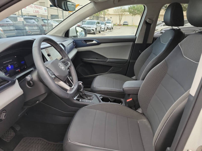 2023 Volkswagen Taos SE