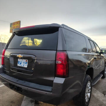 2017 Chevrolet Suburban LT