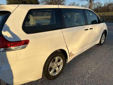 2013 Toyota Sienna L 7-Passenger