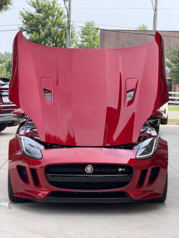2016 Jaguar F-TYPE R
