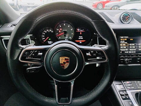 2015 Porsche Macan S