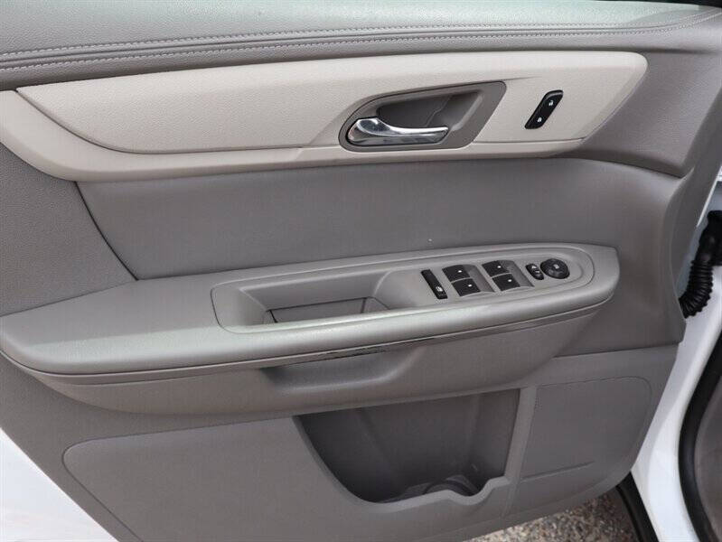 2017 Chevrolet Traverse LS