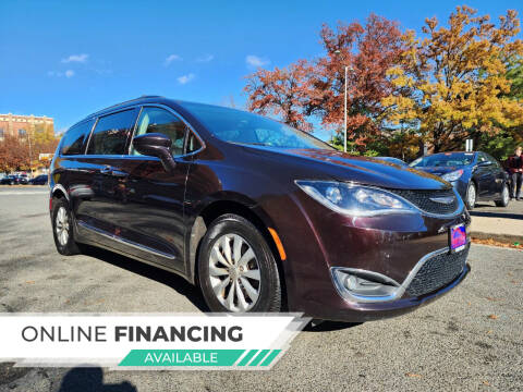 2017 Chrysler Pacifica for sale at H & R Auto in Arlington VA