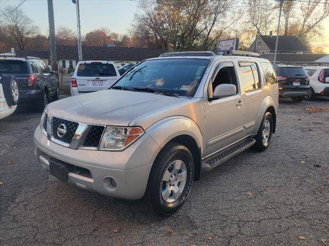 2007 Nissan Pathfinder for sale at Colonial Motors in Mine Hill NJ