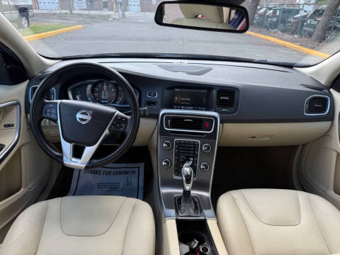 2015 Volvo S60 T5 Platinum