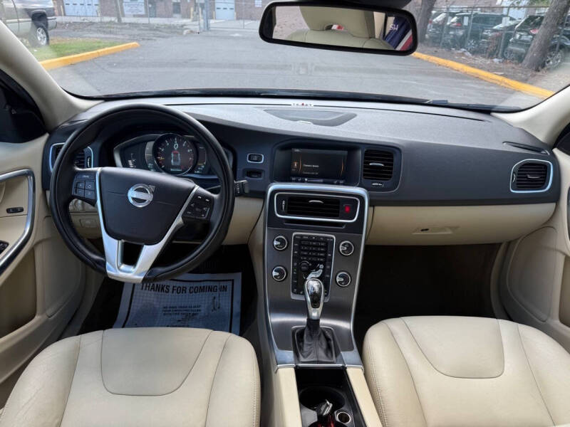 2015 Volvo S60 T5 Platinum